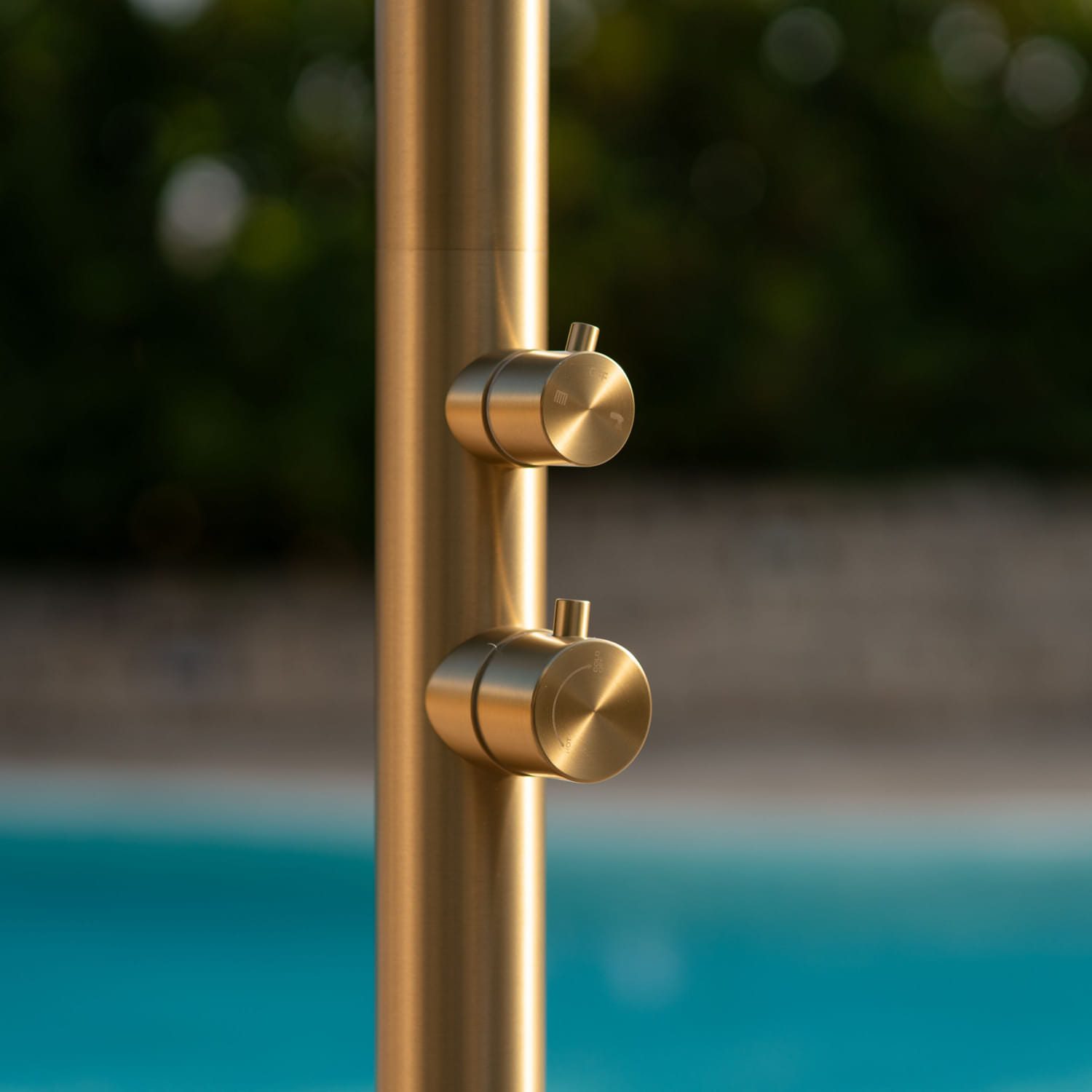 Outdoor Hot And Cold Water Shower Sined Shower Quartu Oro - Image 5