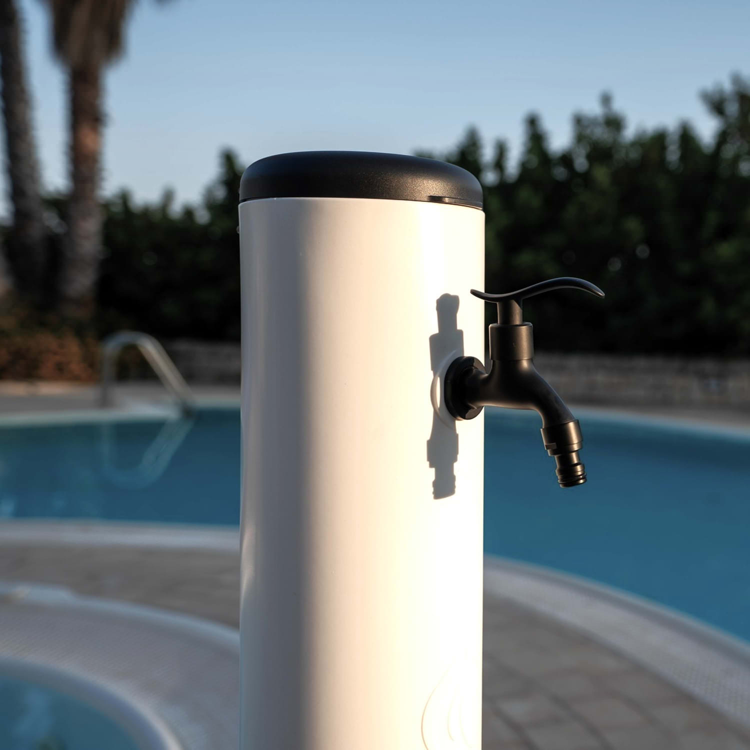 White HD Polyethylene Garden Fountain with Tap Grated Basin and Dual Inlet - Image 4